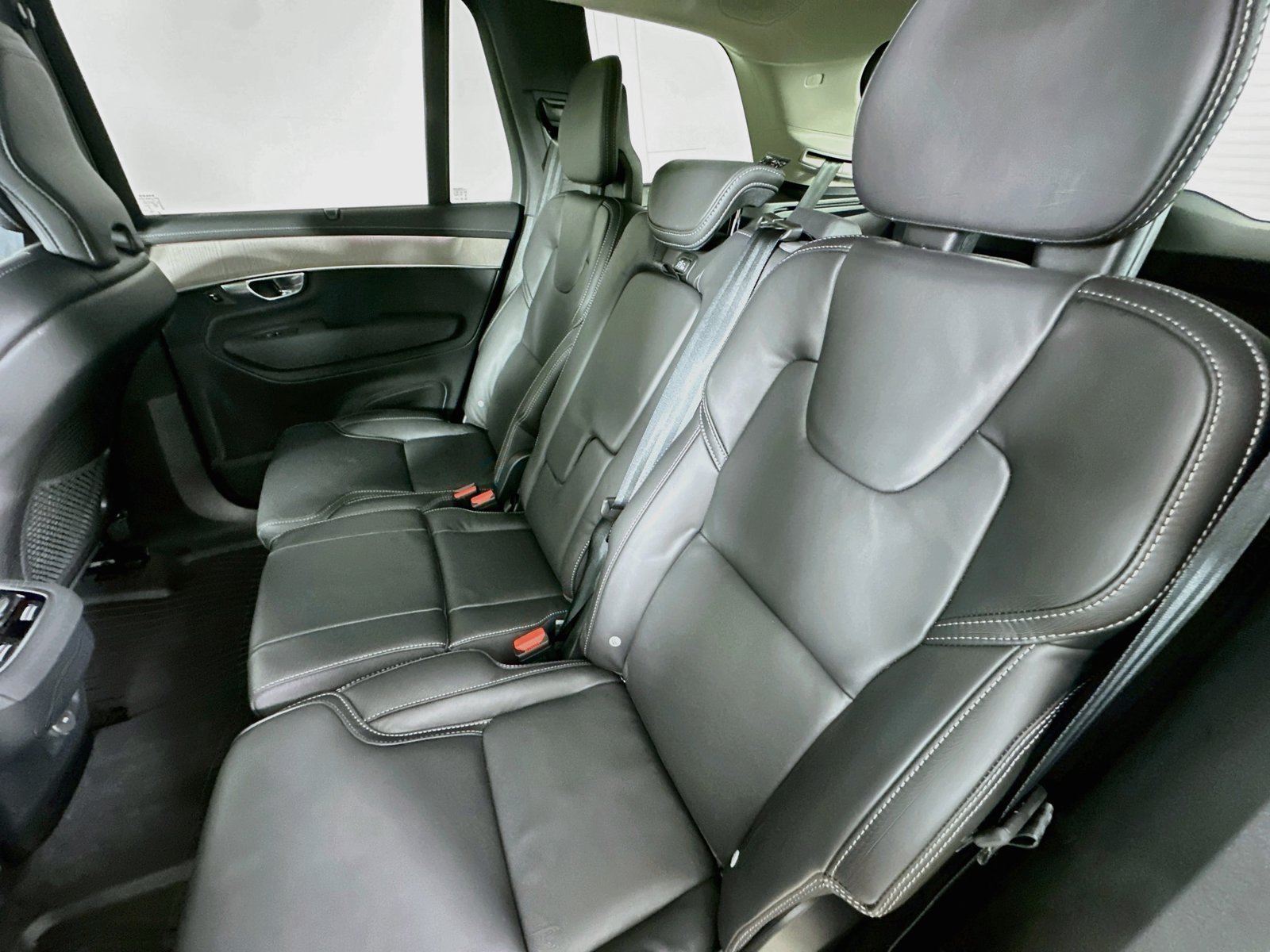 Certified 2026 Volvo XC90 B6 Ultra w/ Protection Package AWD/4WD image 34
