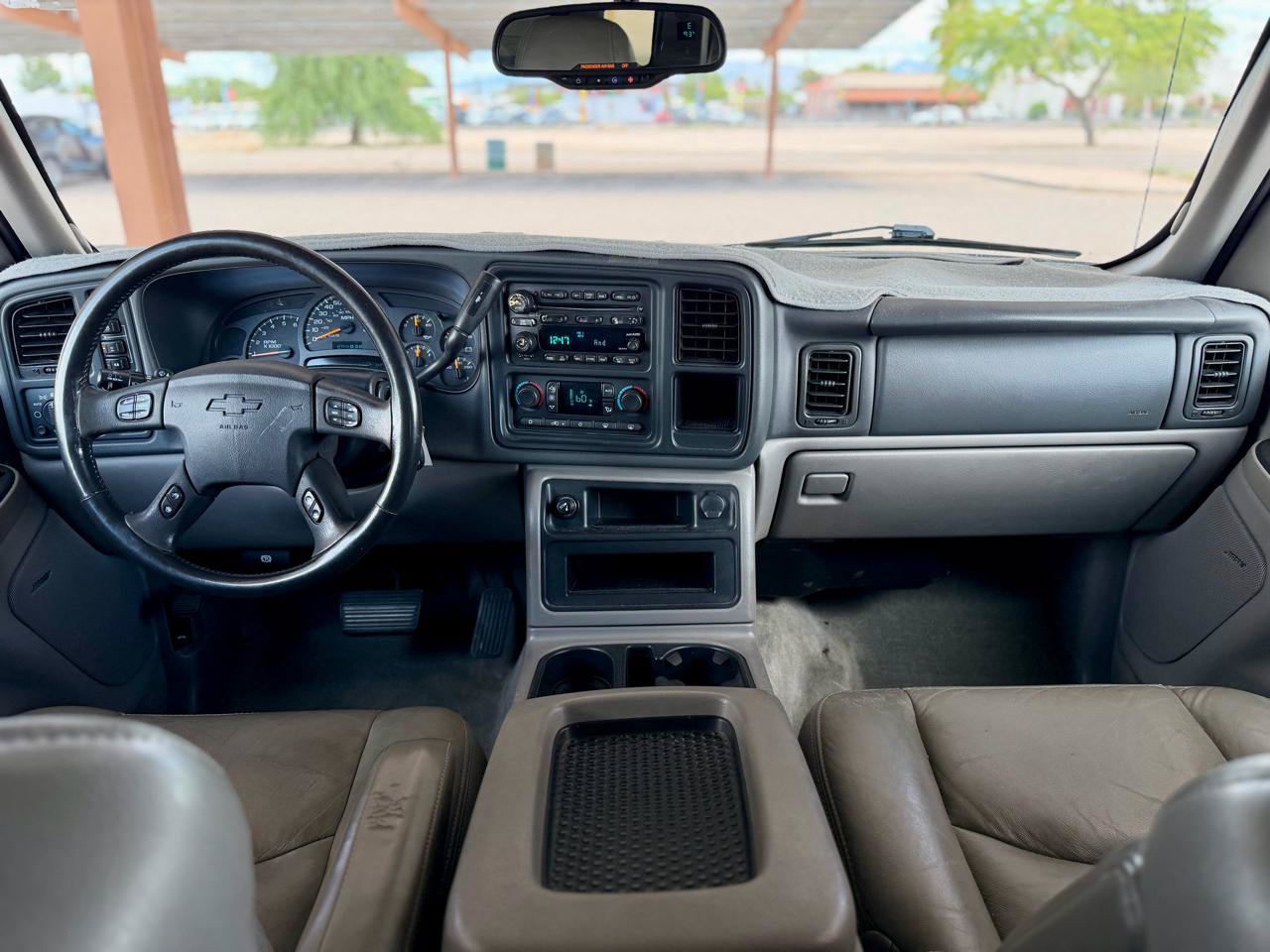 Used 2004 Chevrolet Tahoe LT w/ LT Preferred Equipment Group AWD/4WD image 13