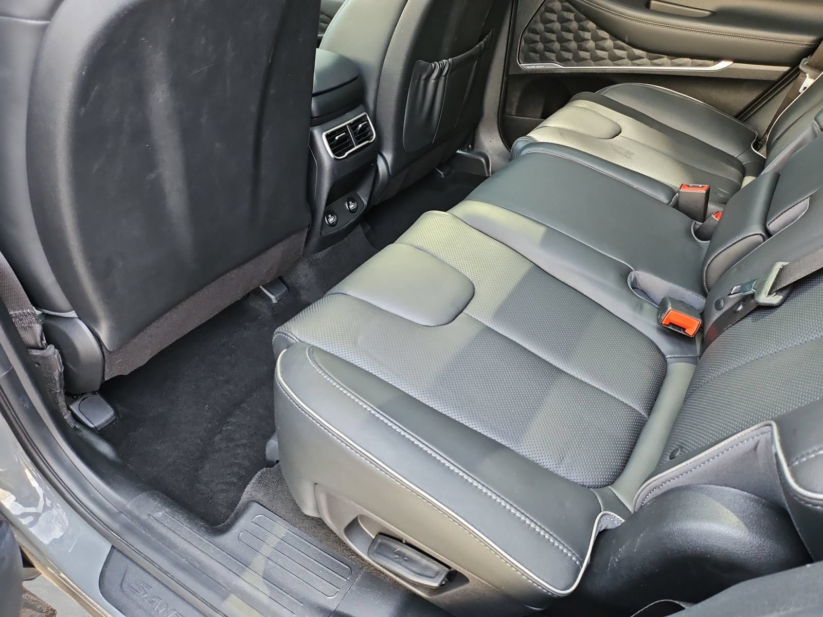 Used 2022 Hyundai Santa Fe SEL w/ Convenience + Premium Package AWD/4WD image 33