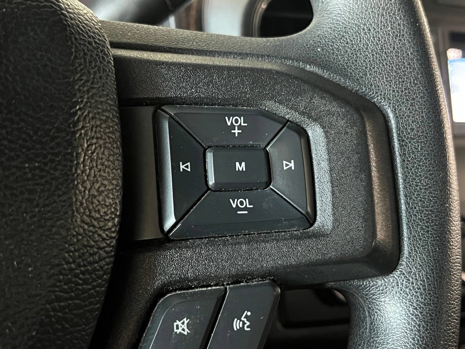 Used 2018 Ford F150 XLT AWD/4WD image 27