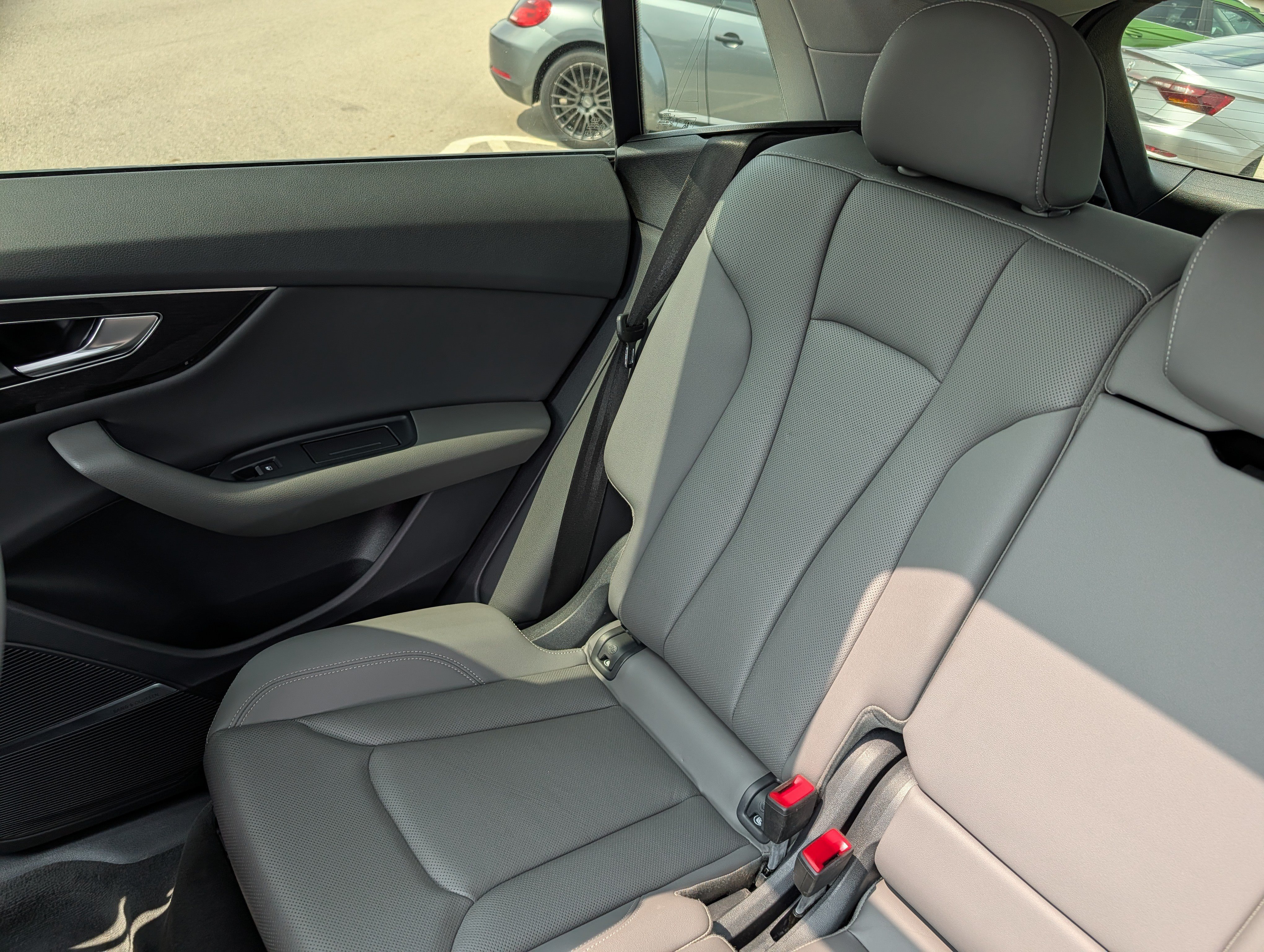 Used 2019 Audi Q8 Premium Plus w/ Premium Plus AWD/4WD image 15