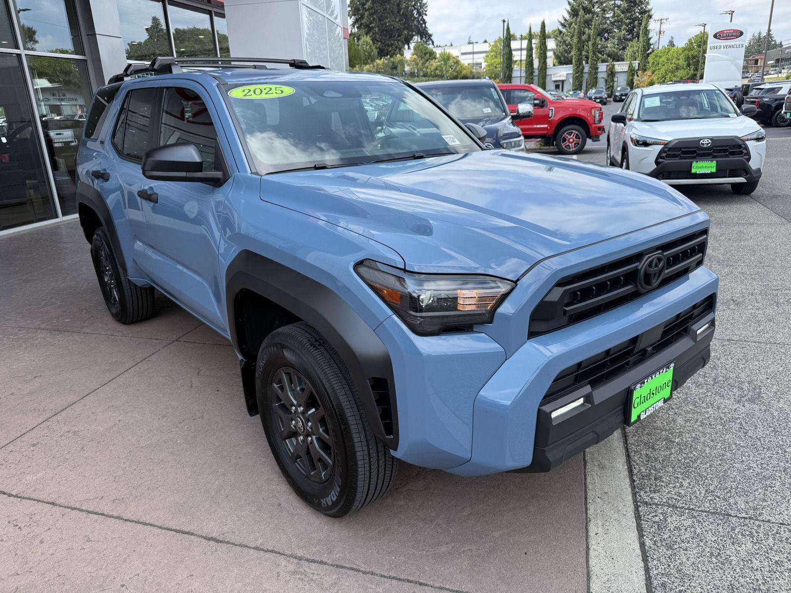 Used 2025 Toyota 4Runner SR5 AWD/4WD image 12