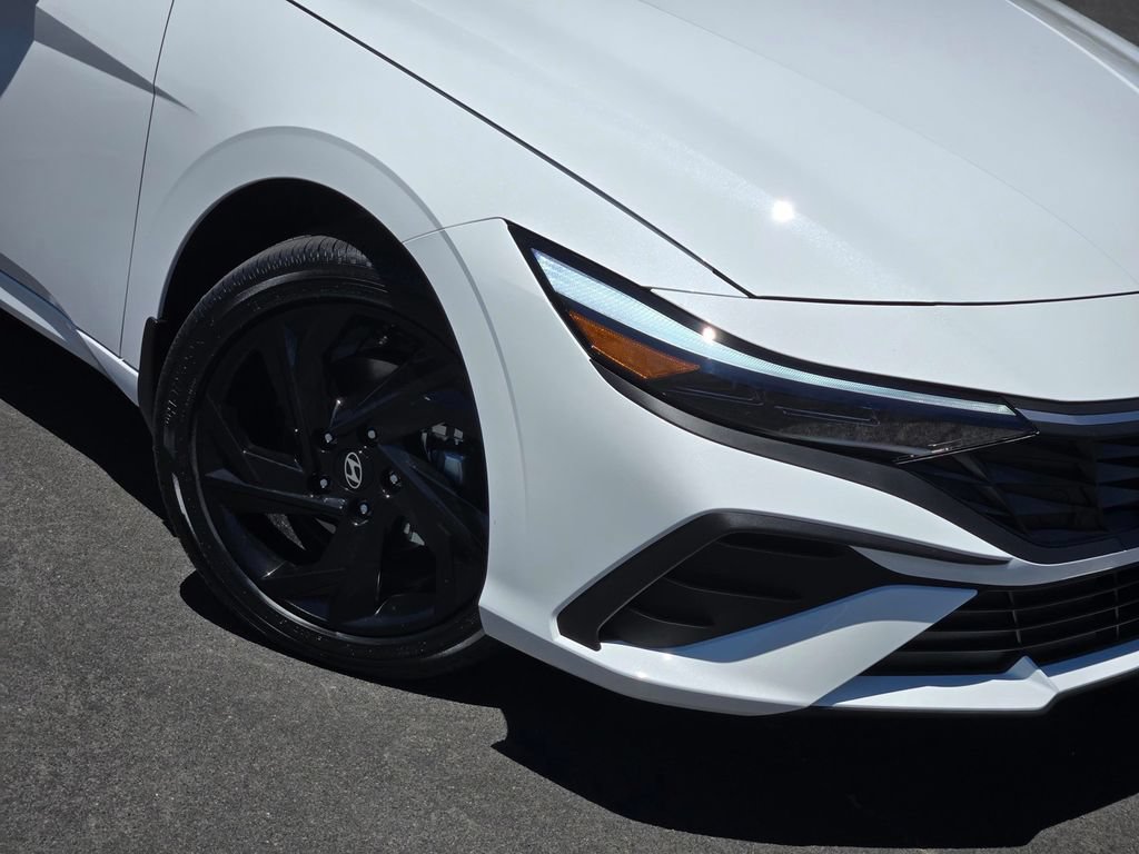 New 2026 Hyundai Elantra SEL Sport FWD image 9