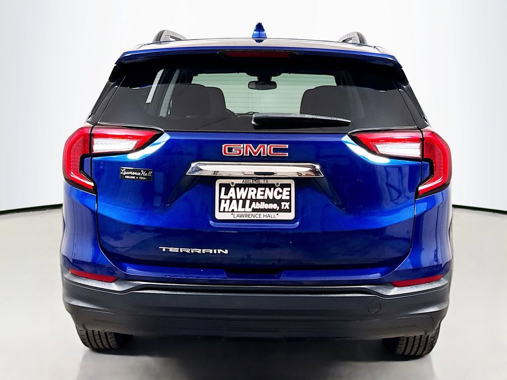 Used 2022 GMC Terrain SLE w/ Driver Convenience Package FWD image 5