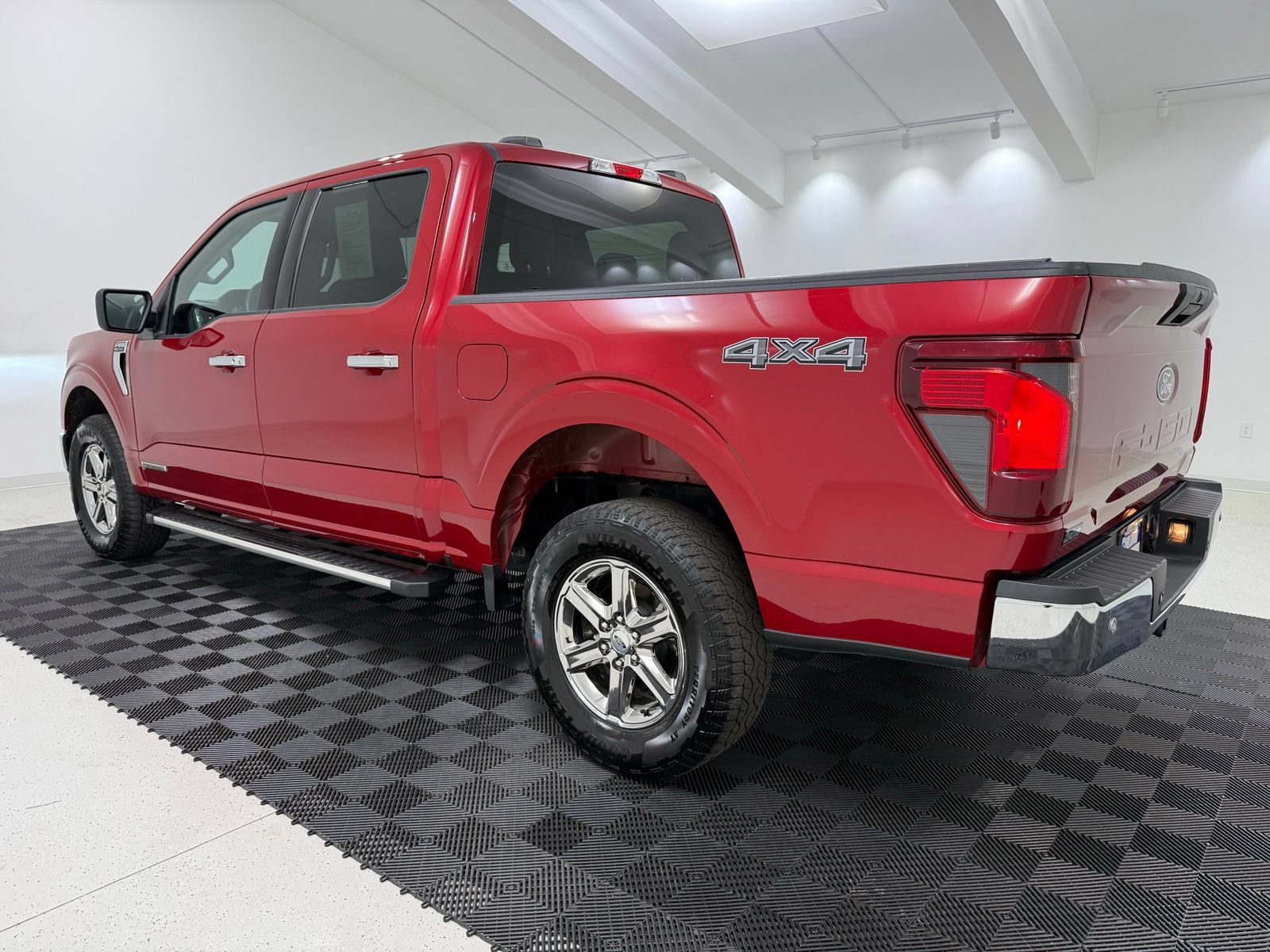 Used 2025 Ford F150 XLT w/ Equipment Group 301A Standard AWD/4WD image 5