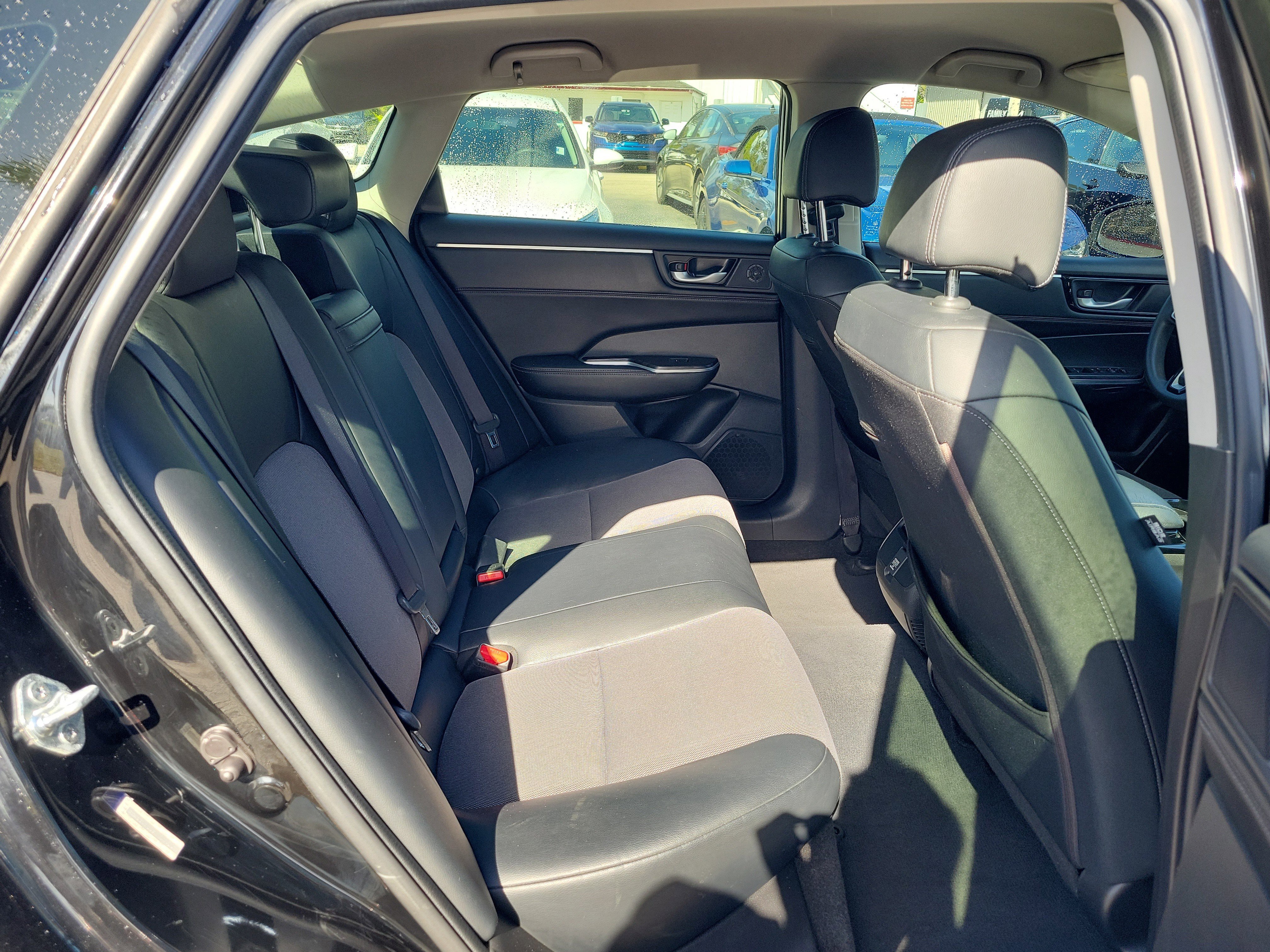 Used 2018 Honda Clarity Plug-In Hybrid image 12