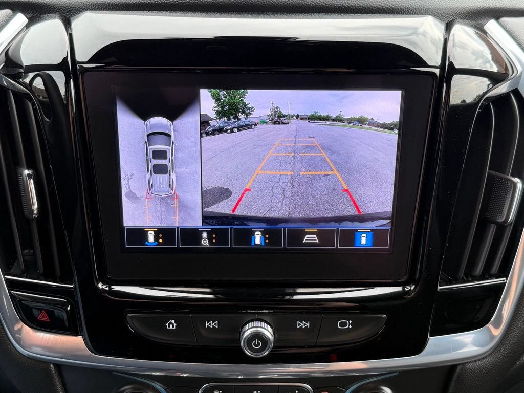 Used 2023 Chevrolet Traverse LT w/ Rear Camera Mirror Package AWD/4WD image 35