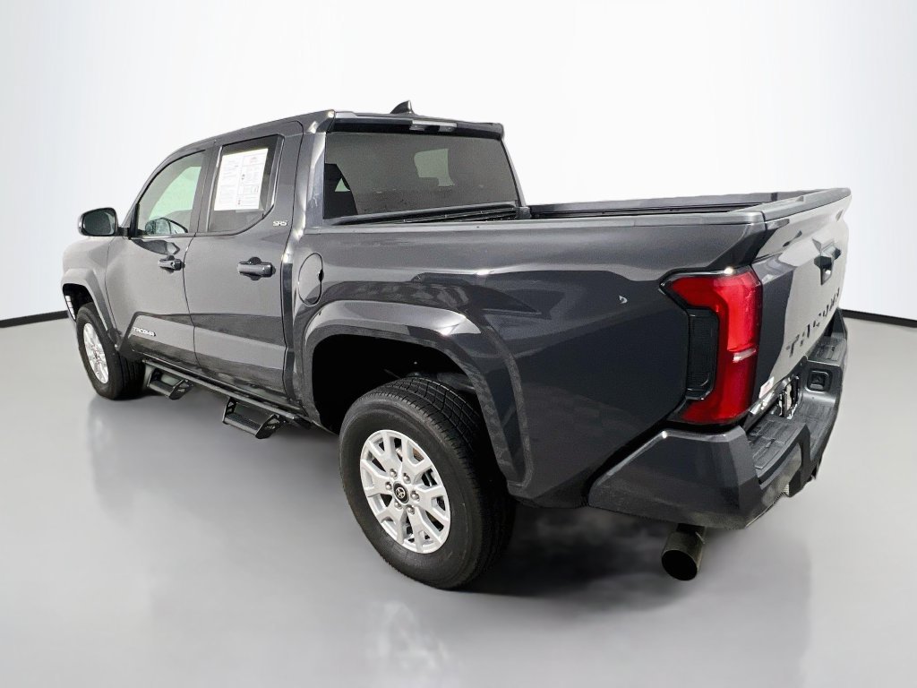 Used 2026 Toyota Tacoma SR5 AWD/4WD image 4
