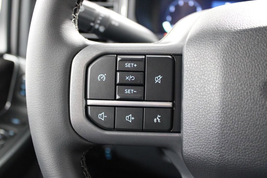 New 2026 Ford F250 Lariat w/ Black Appearance Package image 37