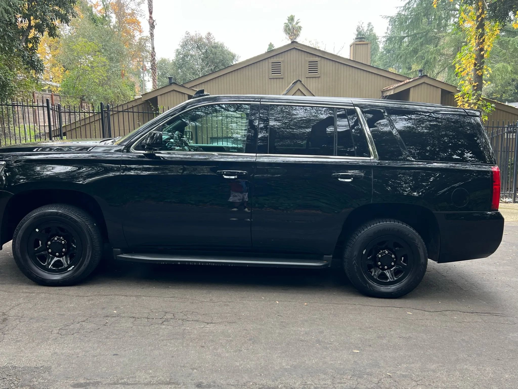 Used 2018 Chevrolet Tahoe 2WD image 8