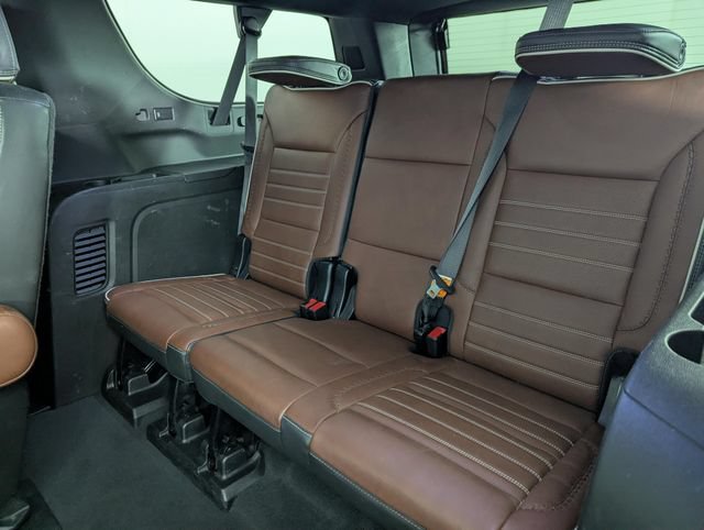 Used 2023 GMC Yukon XL Denali Ultimate AWD/4WD image 24