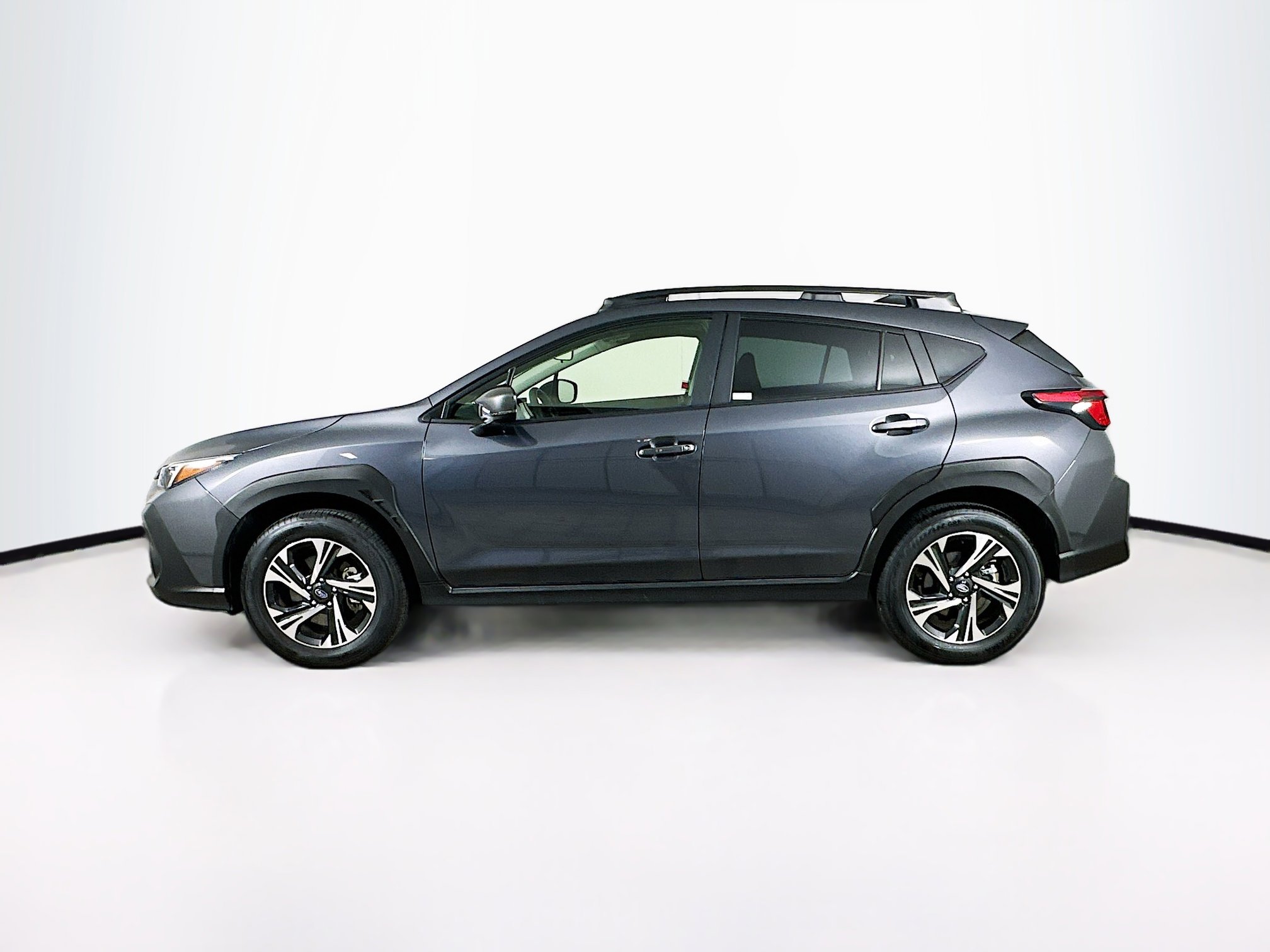Used 2024 Subaru Crosstrek 2.0i Premium image 4