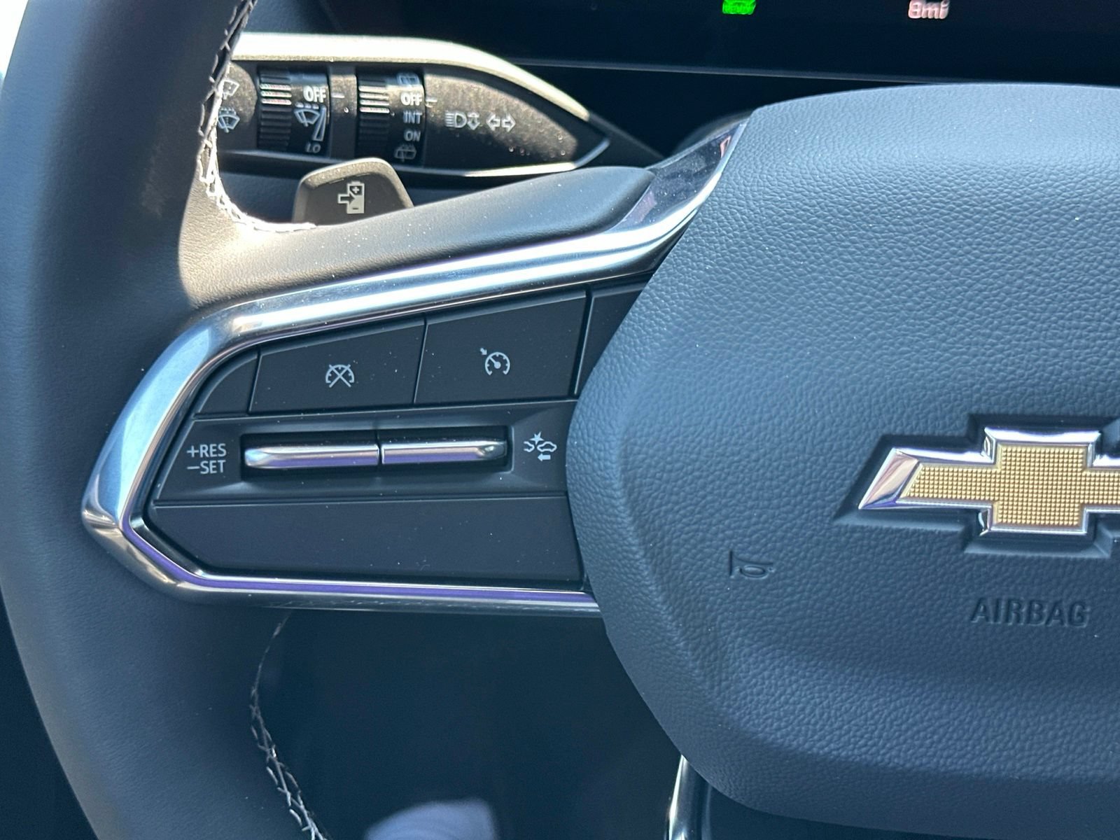 New 2026 Chevrolet Equinox EV LT FWD image 27
