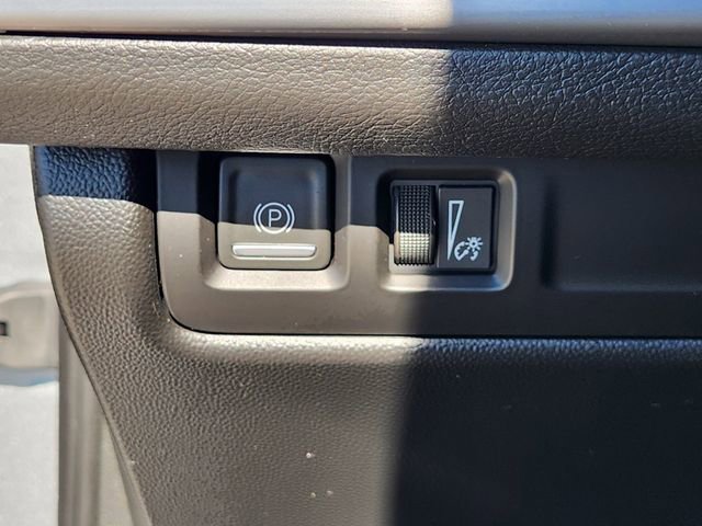 Used 2024 Cadillac XT4 Premium Luxury image 21