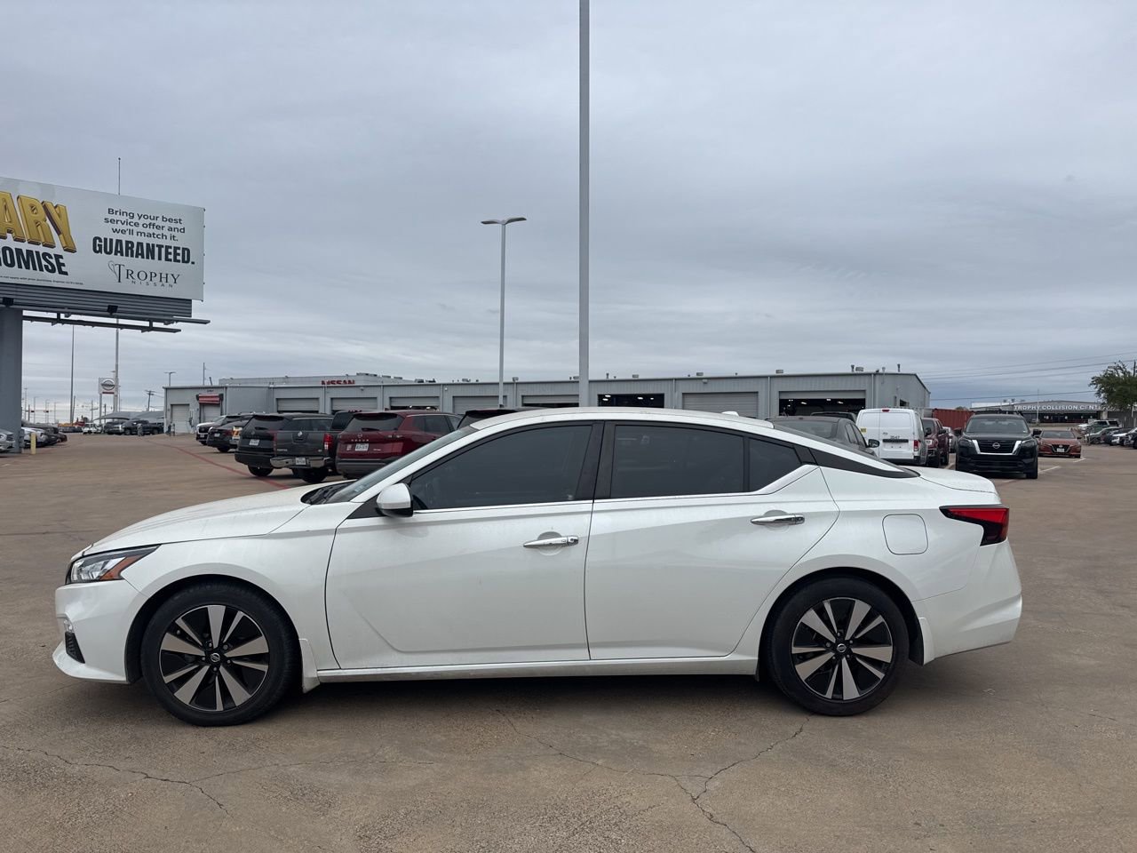 Certified 2022 Nissan Altima 2.5 SV image 10