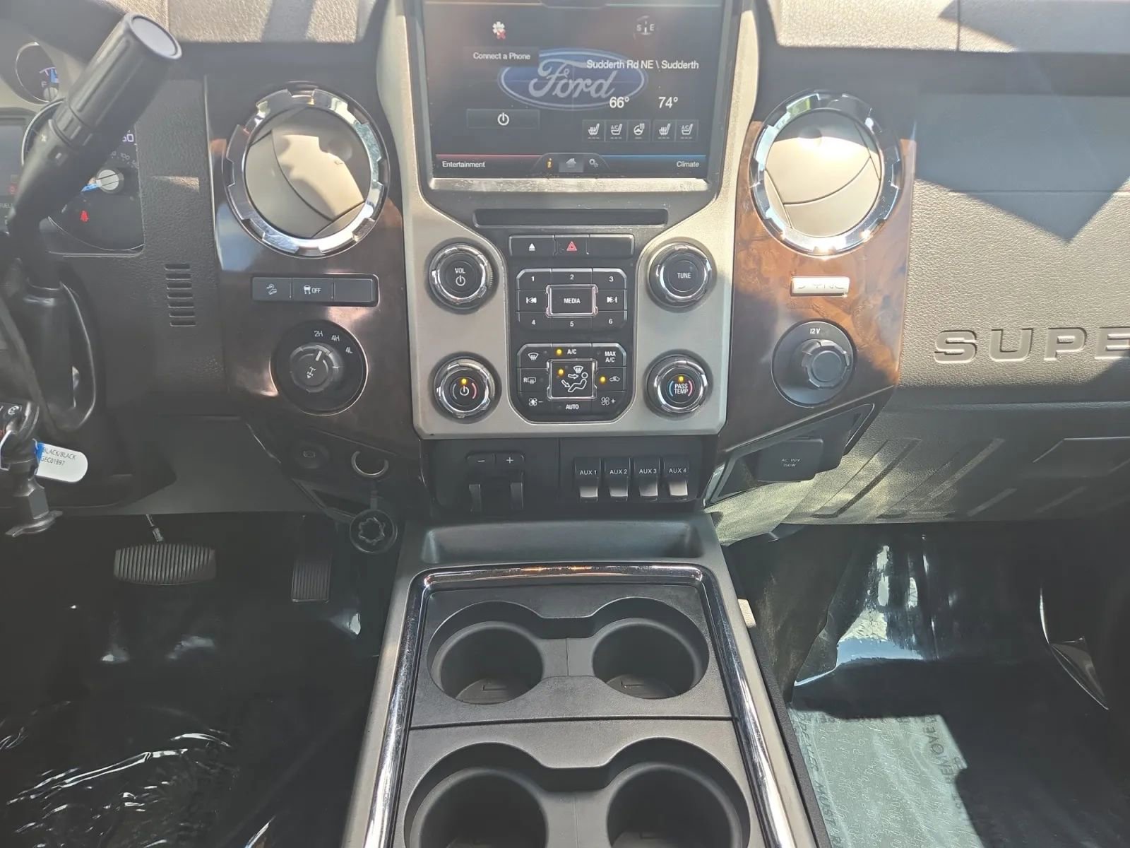 Used 2016 Ford F250 Platinum w/ FX4 Off-Road Package AWD/4WD image 20