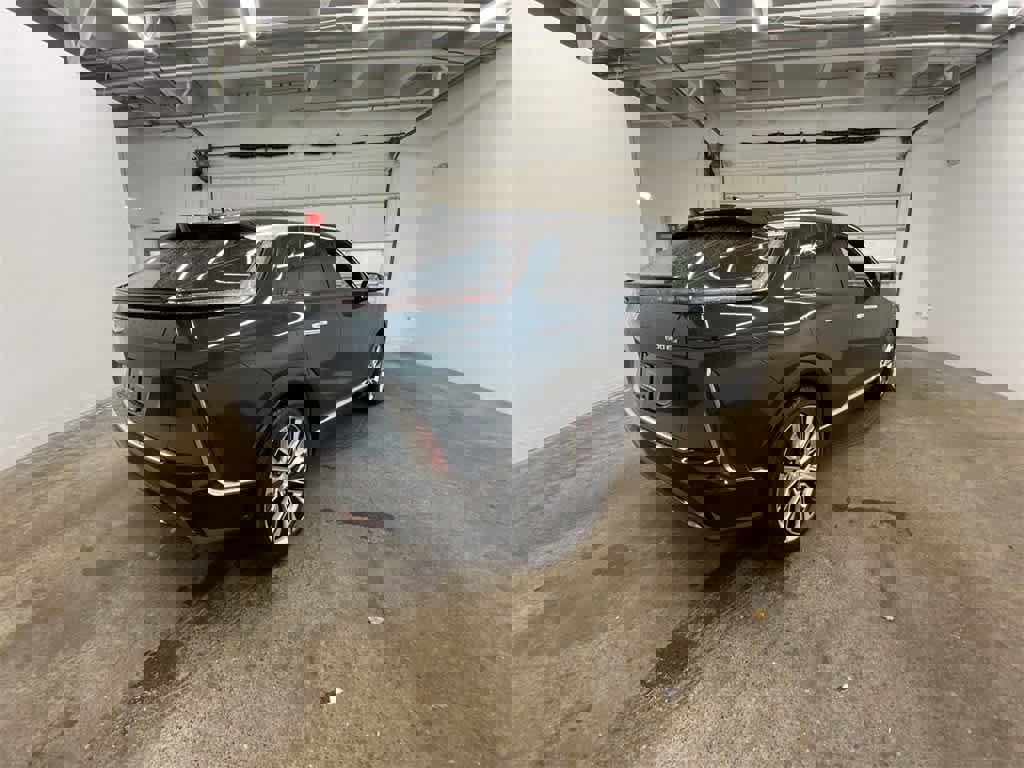 Certified 2025 Cadillac Lyriq Luxury w/ LPO, Floor Liner Package image 6