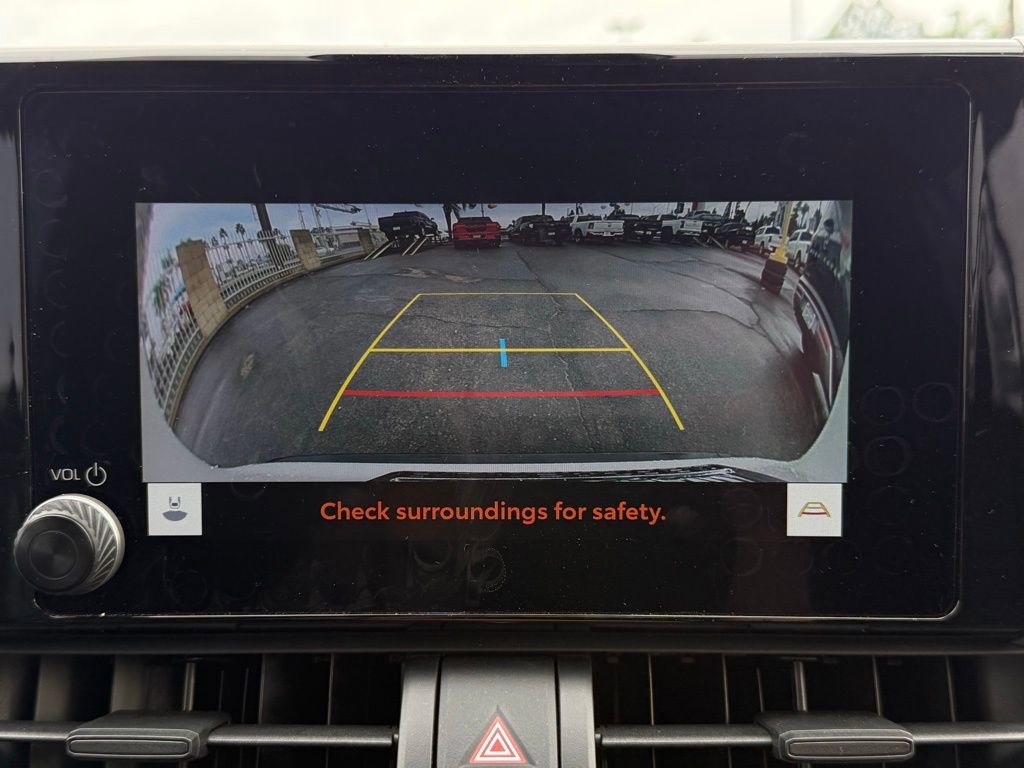 Used 2025 Toyota RAV4 LE image 31