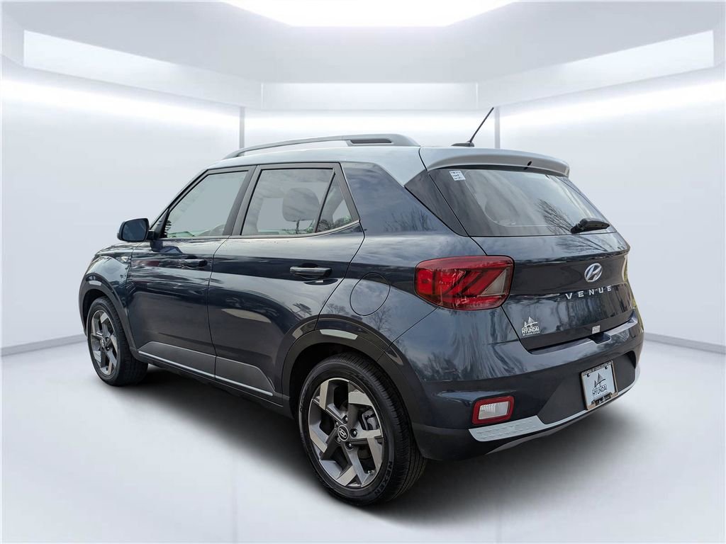Certified 2025 Hyundai Venue Limited image 5
