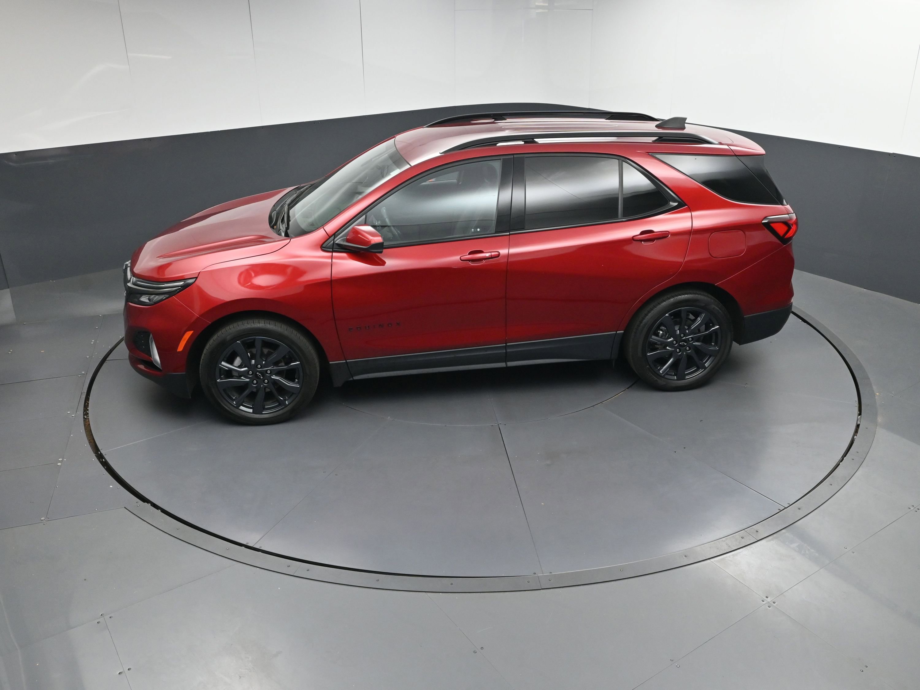 Used 2023 Chevrolet Equinox RS image 33