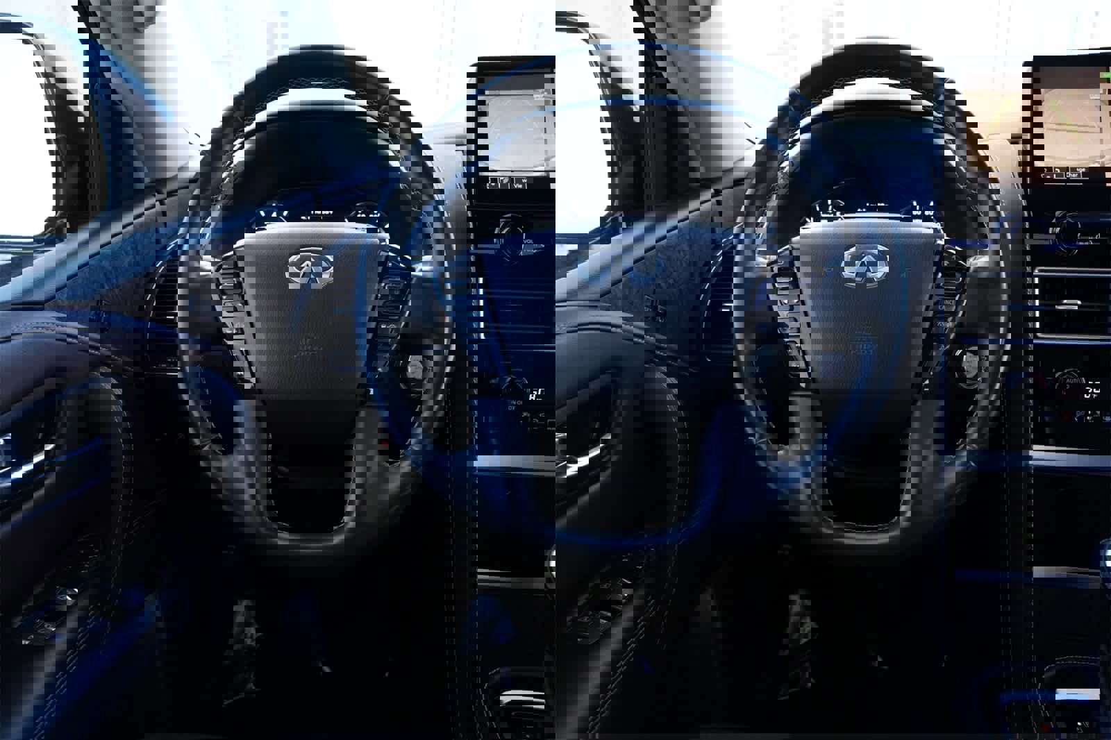 Certified 2023 INFINITI QX80 Premium Select w/ Cargo Package image 9