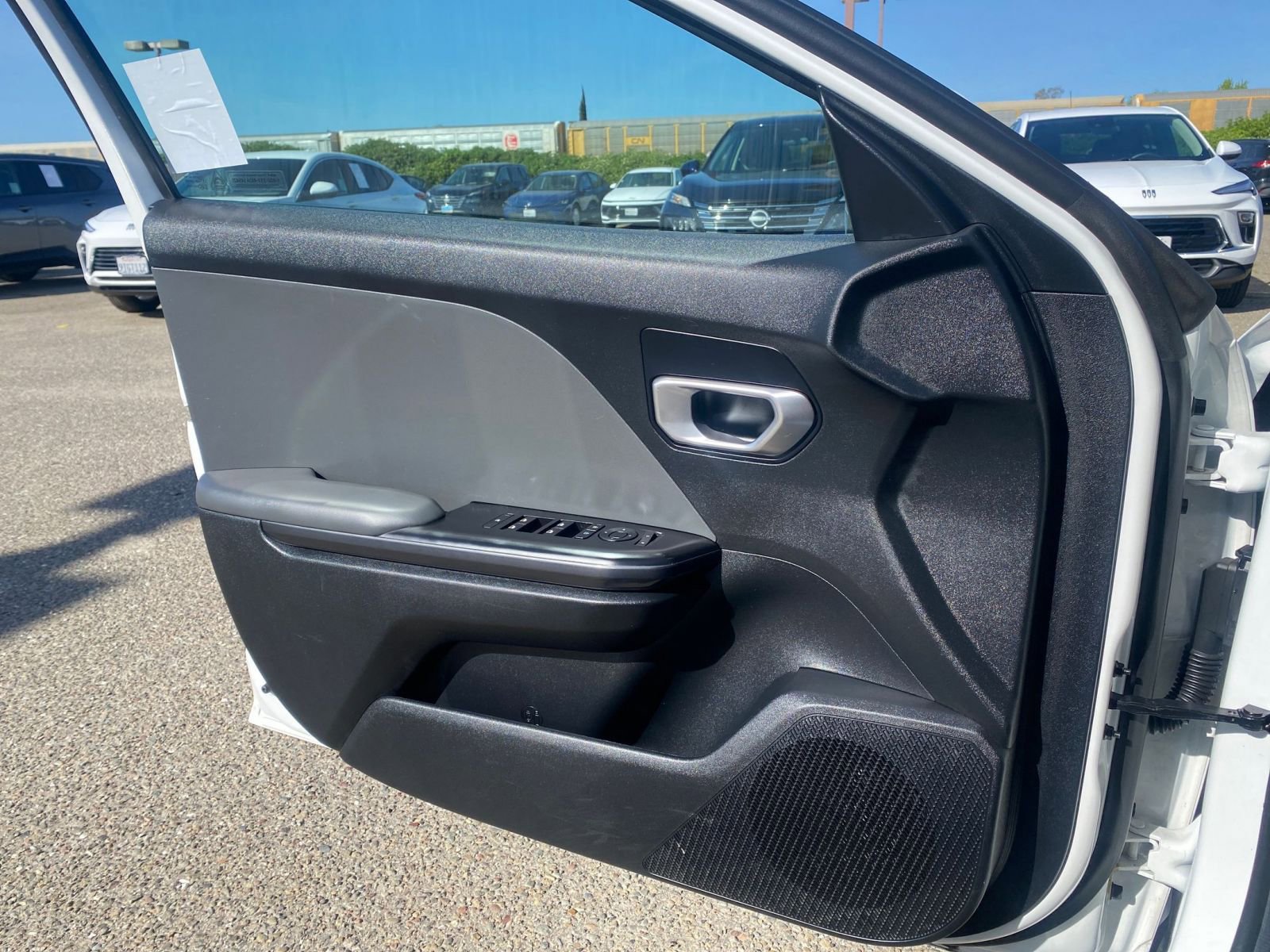 Used 2025 Kia K4 LXS image 18