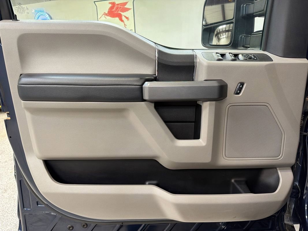 Used 2017 Ford F250 XLT w/ XLT Value Package AWD/4WD image 16