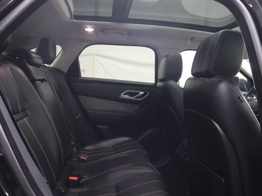 Used 2018 Land Rover Range Rover Velar S image 13