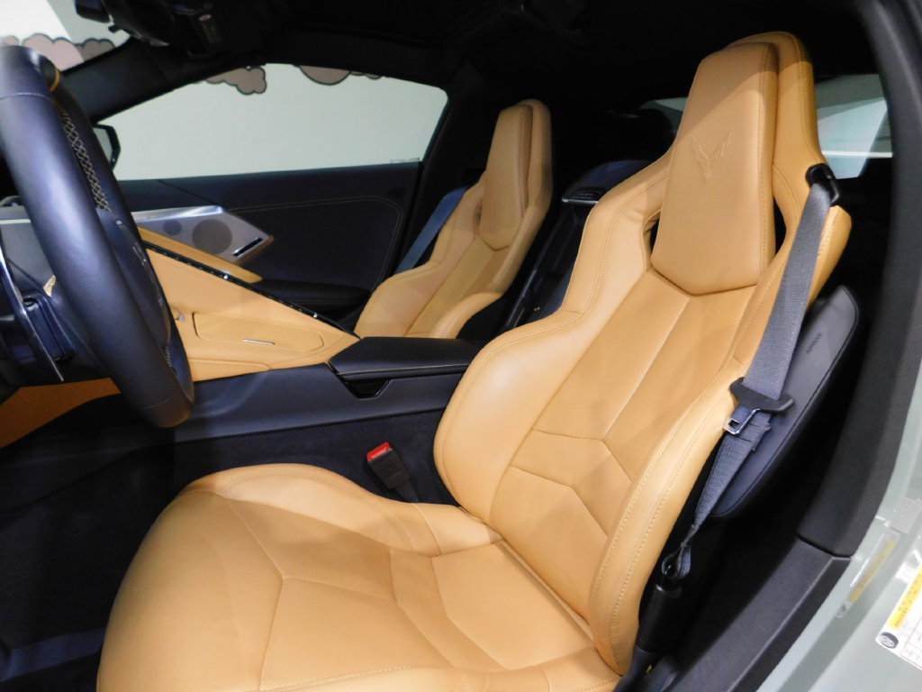 Used 2024 Chevrolet Corvette Stingray Preferred Cpe w/ Z51 Performance Package RWD image 37