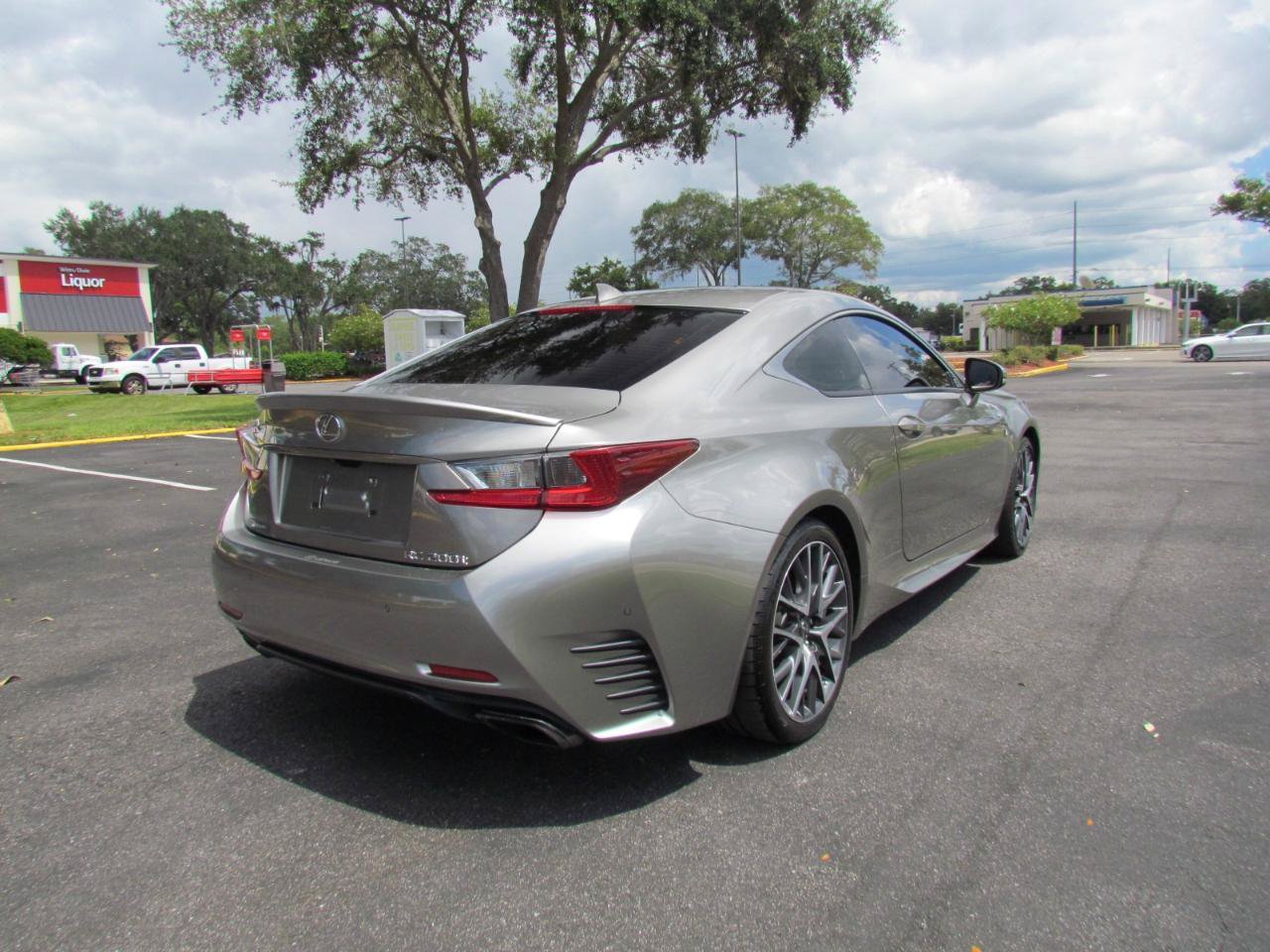 Used 2016 Lexus RC 200t RWD image 9
