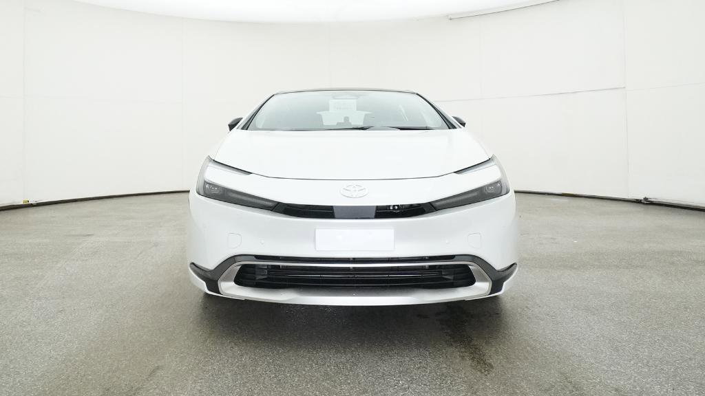 New 2025 Toyota Prius Plug-In Hybrid image 3