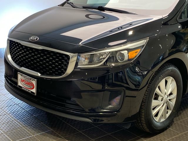 Used 2017 Kia Sedona LX w/ LX Essentials Premium Package image 7