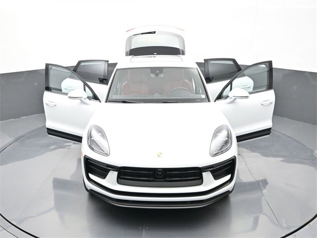 New 2026 Porsche Macan image 35