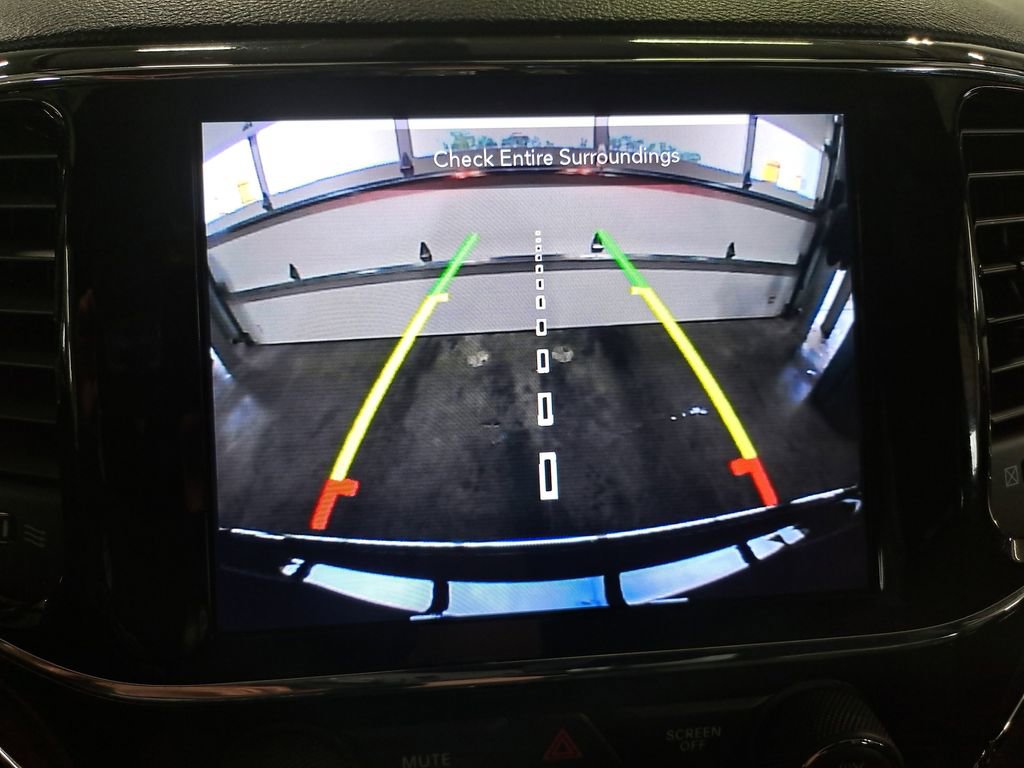 Used 2022 Jeep Grand Cherokee Limited AWD/4WD image 24