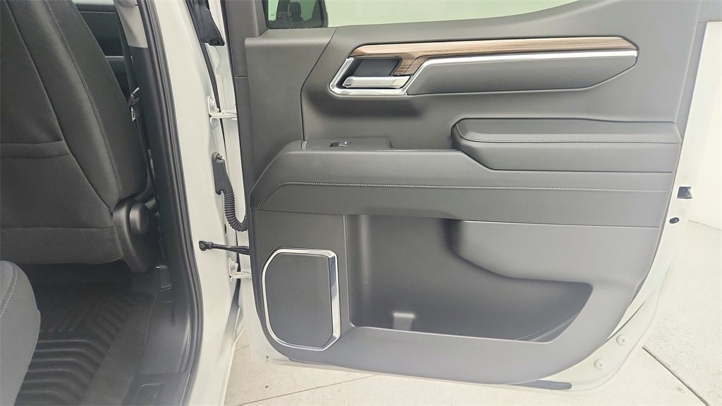Certified 2025 Chevrolet Silverado 1500 LT w/ Safety Package image 35