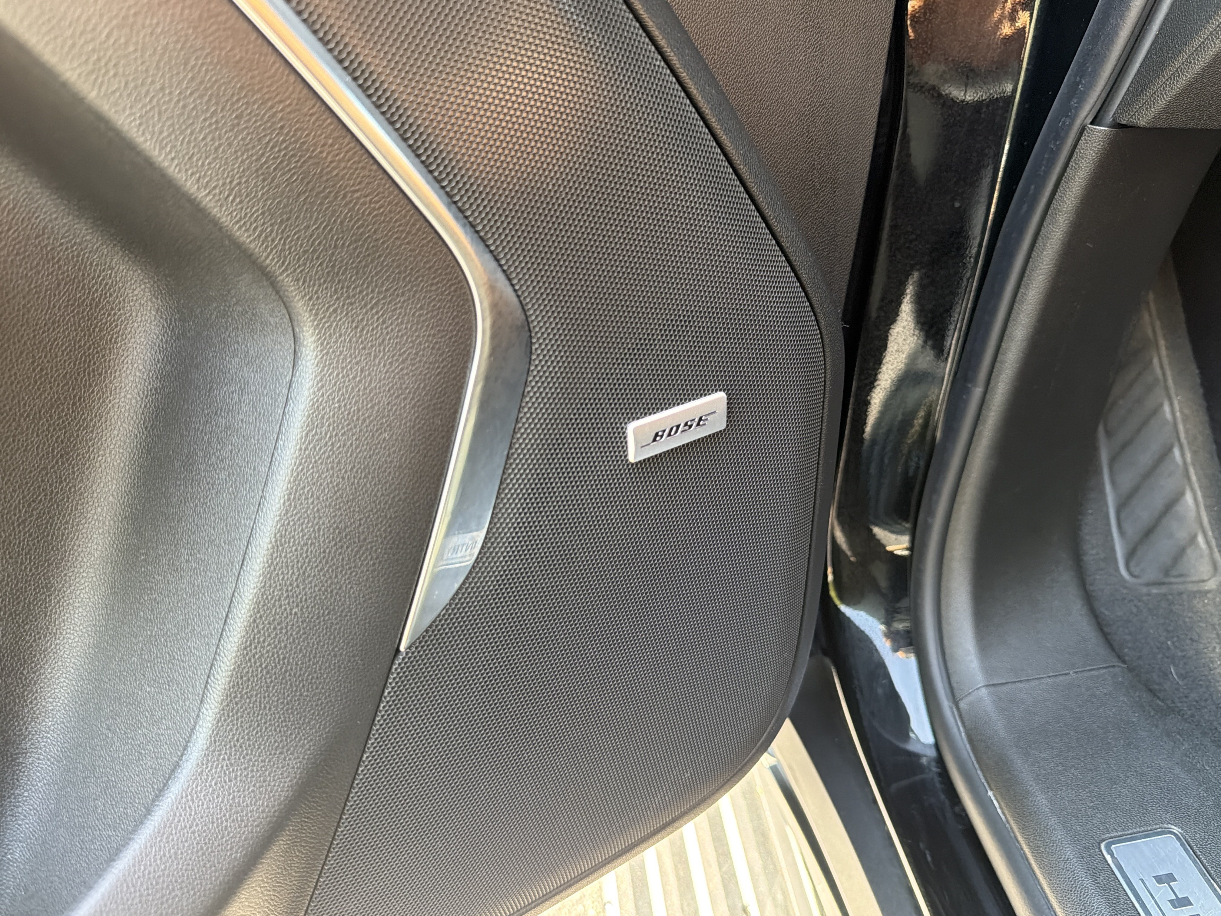Used 2022 Chevrolet Suburban High Country AWD/4WD image 28