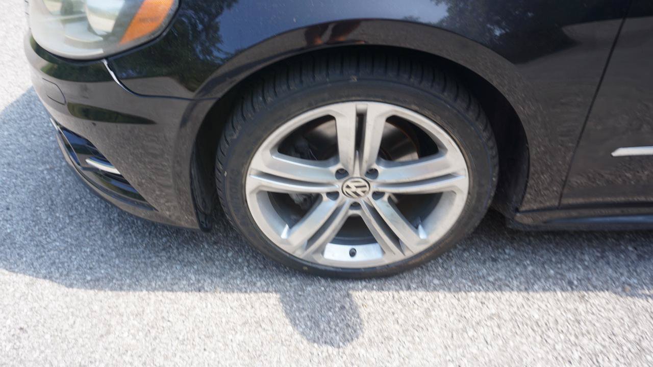 Used 2013 Volkswagen CC R-Line FWD image 9