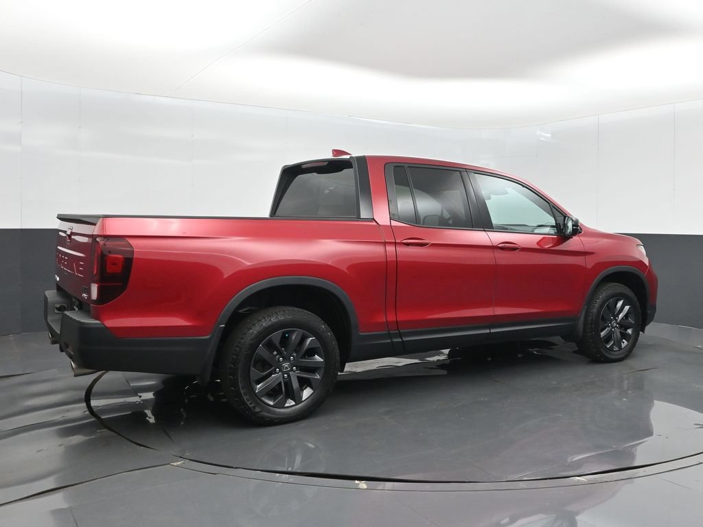 Used 2025 Honda Ridgeline Sport image 8
