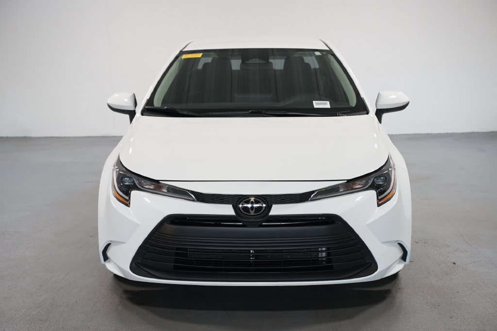 Used 2026 Toyota Corolla LE FWD image 2