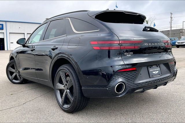Used 2023 Genesis GV70 3.5T Sport w/ Sport Prestige Package AWD/4WD image 3