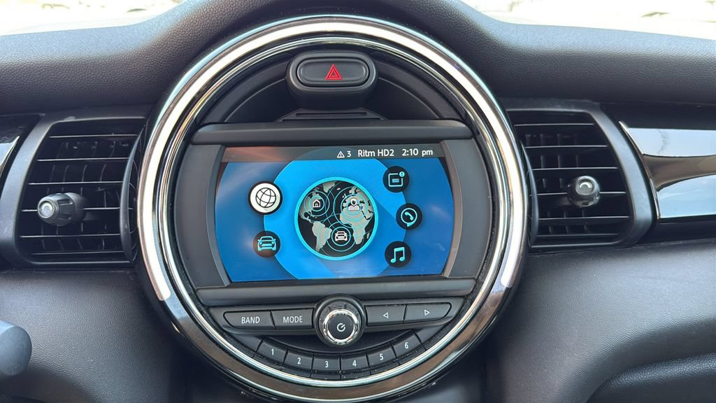Used 2019 MINI Cooper 2-Door Hardtop FWD image 32