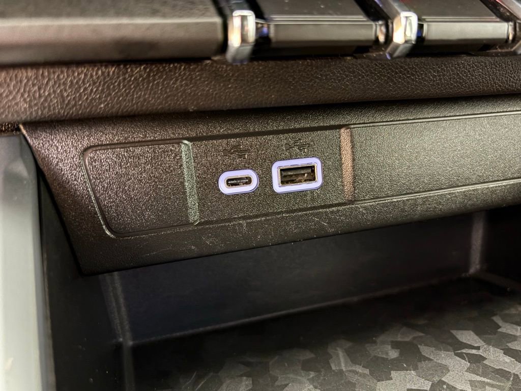 Used 2023 Chevrolet Colorado Trail Boss w/ Technology Package image 34