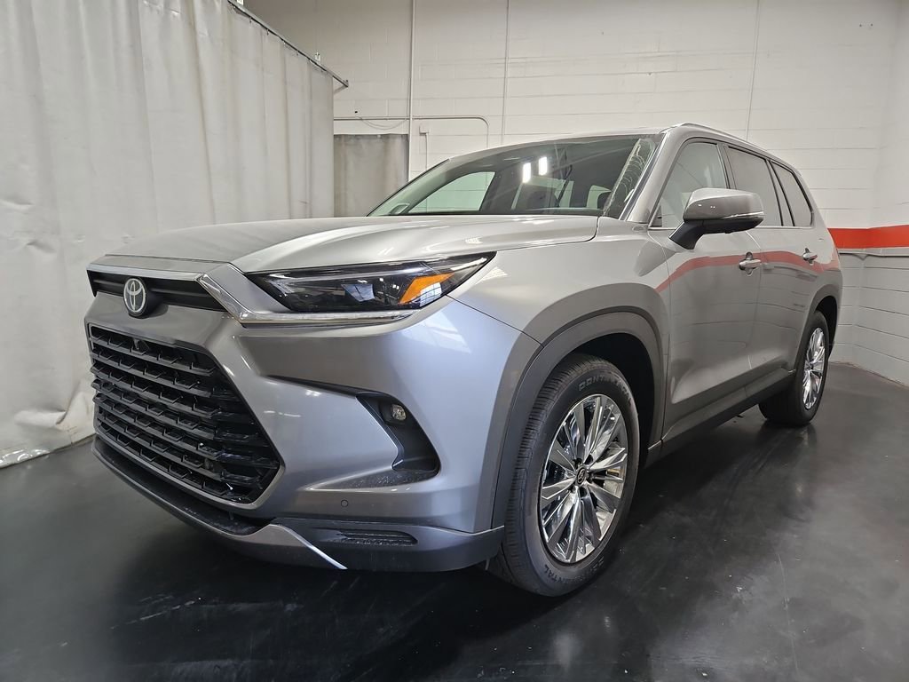 New 2026 Toyota Grand Highlander Platinum image 3