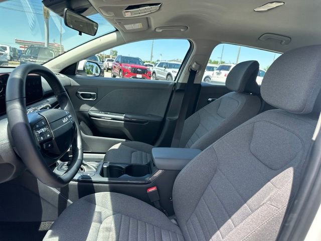 Used 2025 Kia K4 EX FWD image 26