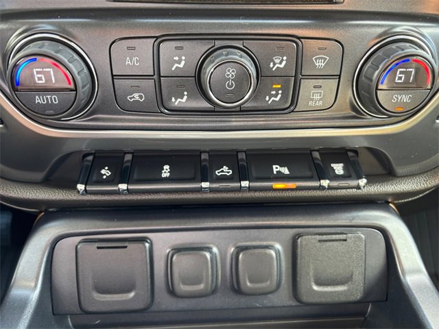 Used 2015 Chevrolet Silverado 3500 LTZ image 26