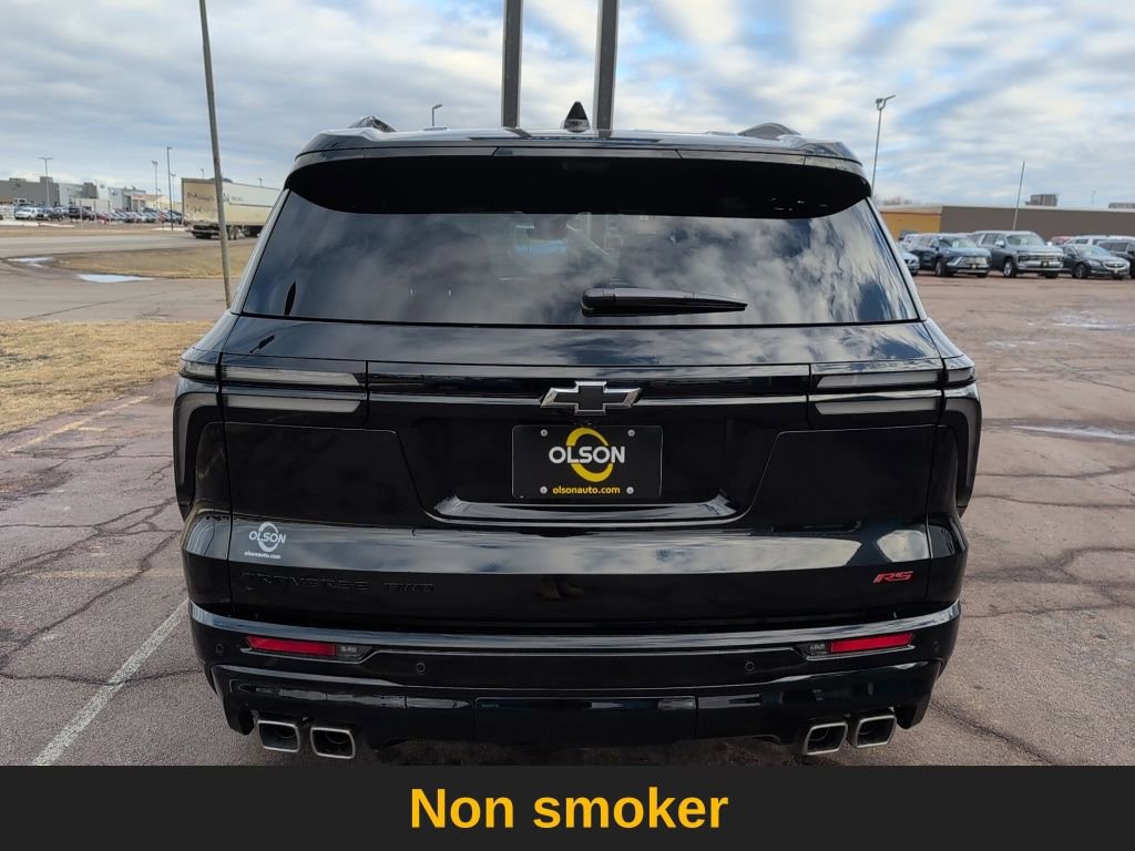 Used 2025 Chevrolet Traverse RS image 6
