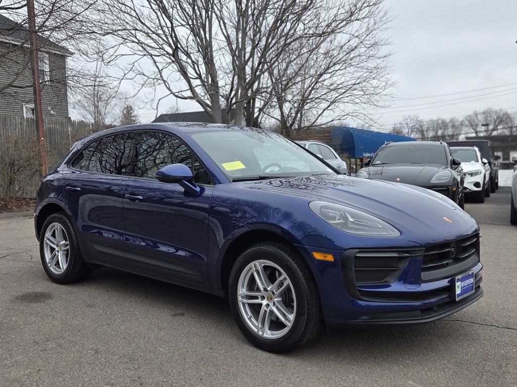 Used 2023 Porsche Macan AWD image 8