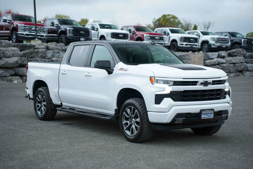 Used 2024 Chevrolet Silverado 1500 RST AWD/4WD image 3