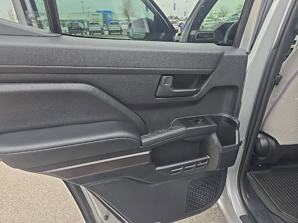 Used 2025 Toyota 4Runner SR5 image 27