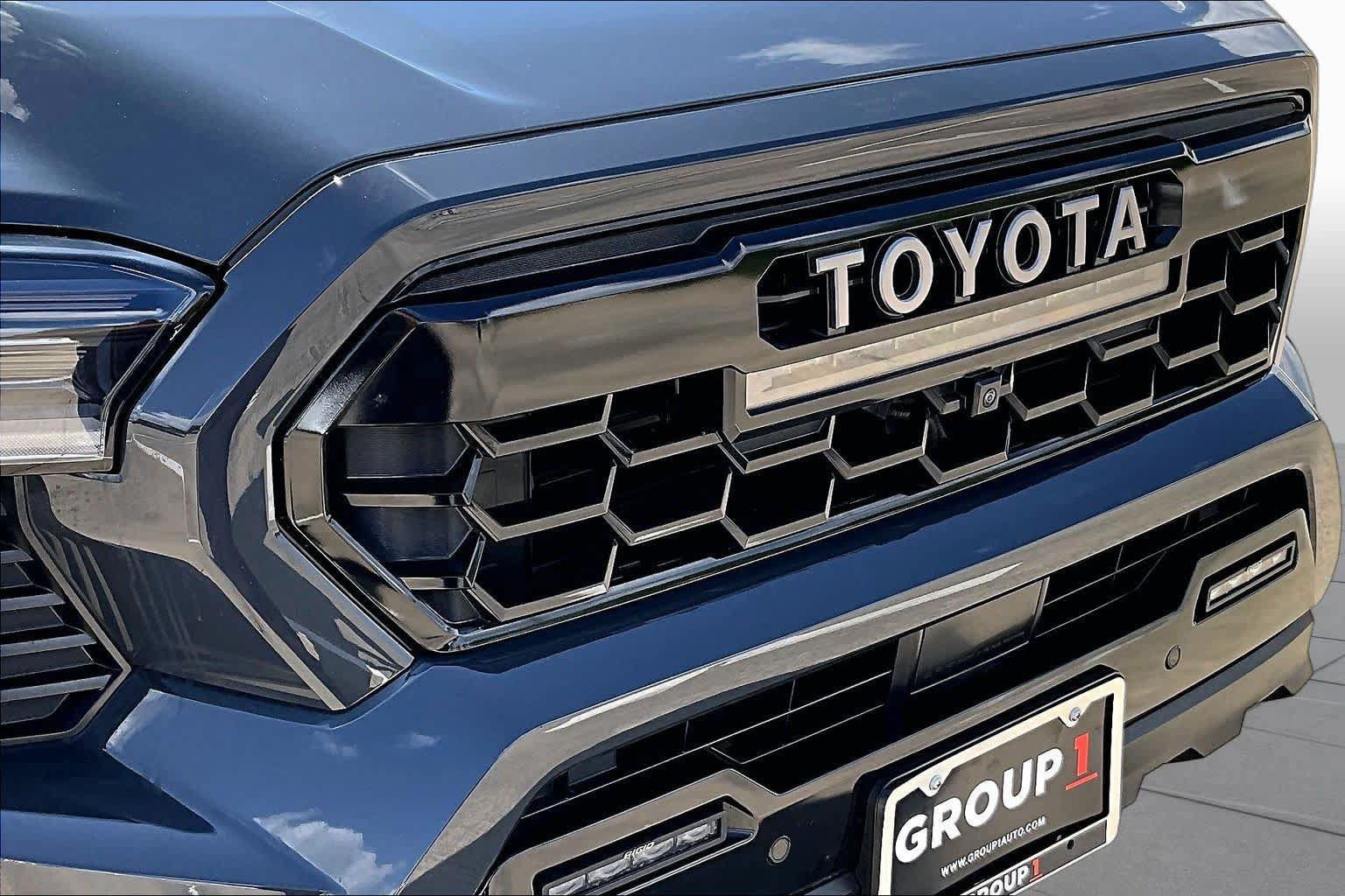 Used 2025 Toyota Tacoma TRD Pro AWD/4WD image 30